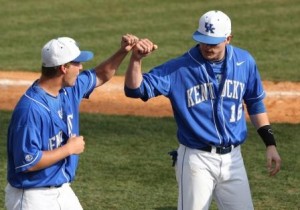 Kentucky Tops Collegiate Baseball Newspaper Poll – April 2